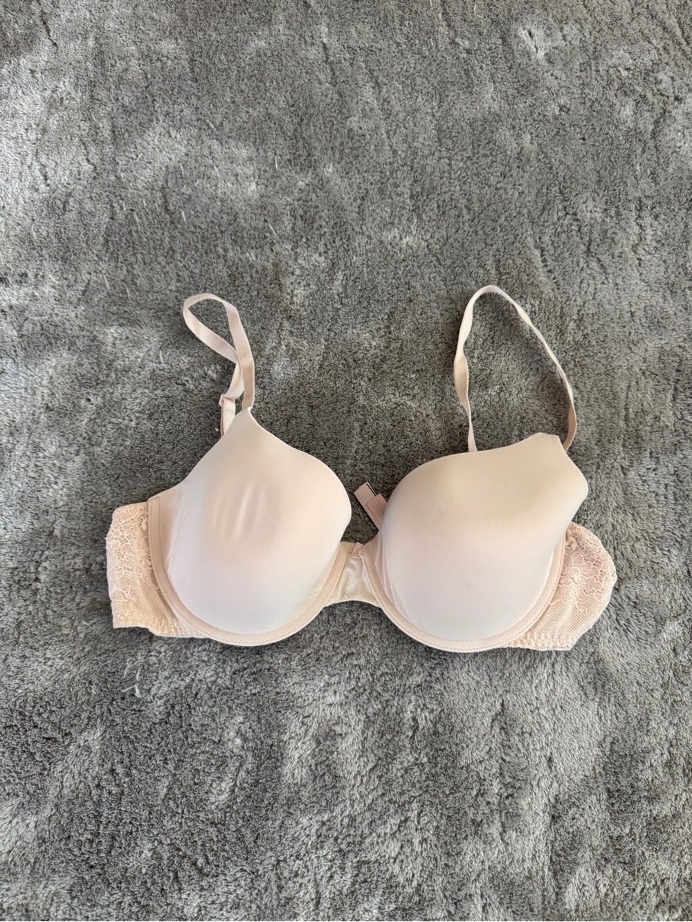 Victoria's Secret Pink T-Shirt Lightly Lined Demi Lace Bra